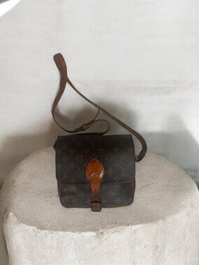 vintage Louis Vuitton monogram crossbody